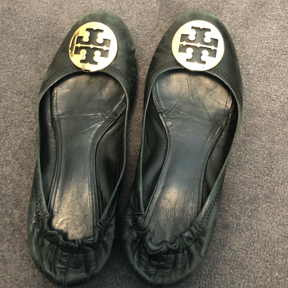 Tory Burch black reva flat size 7